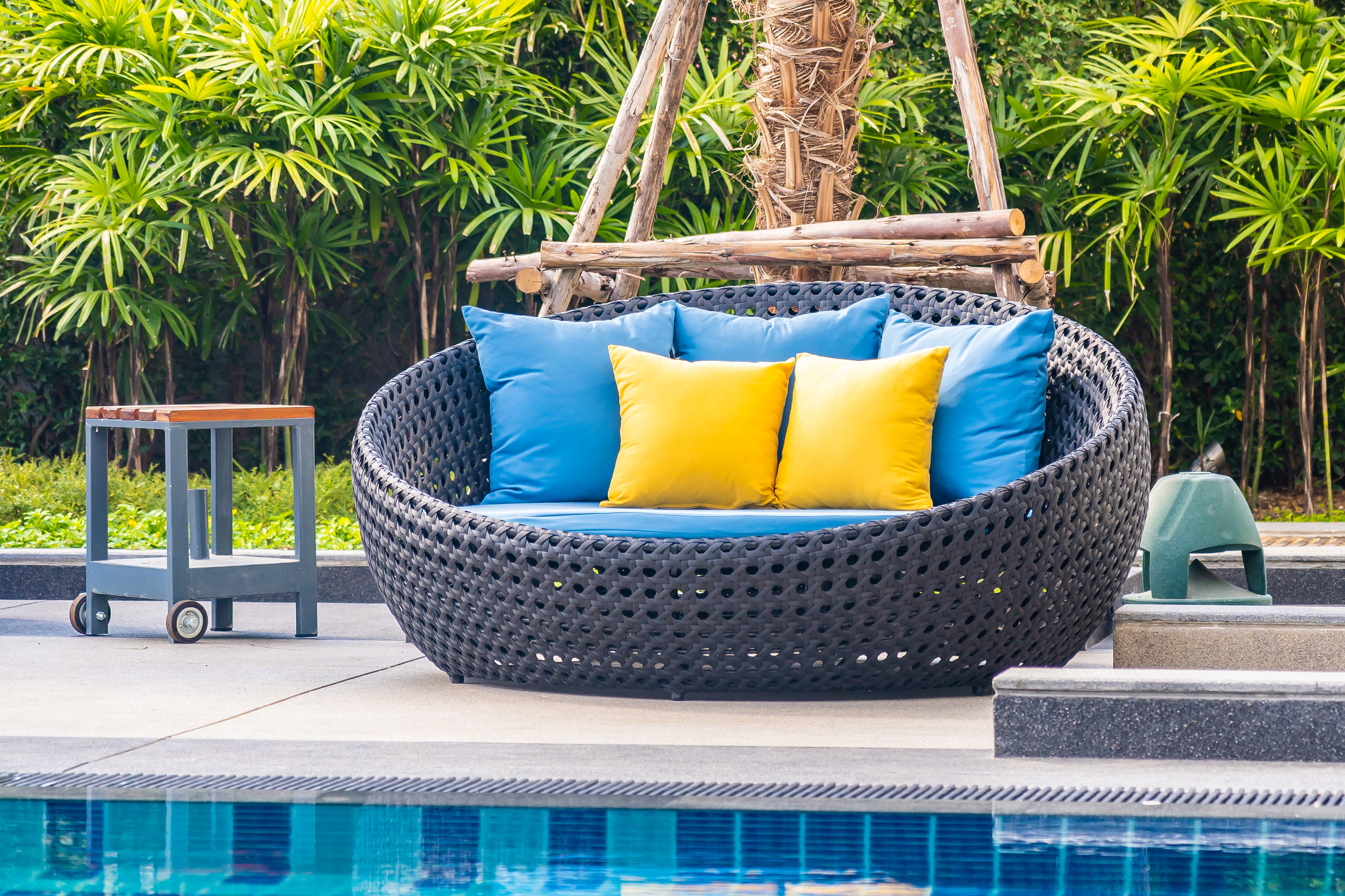 outdoor wicker love seat with cushions 123