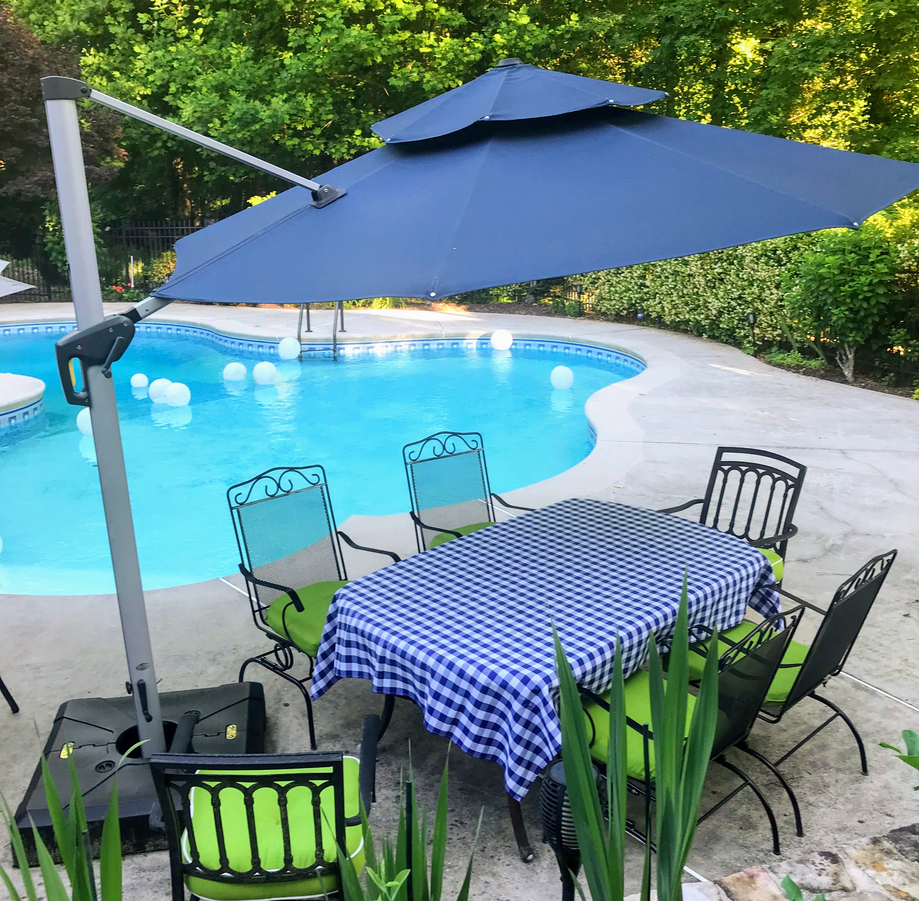 cantilever umbrella blue tablecloth 22