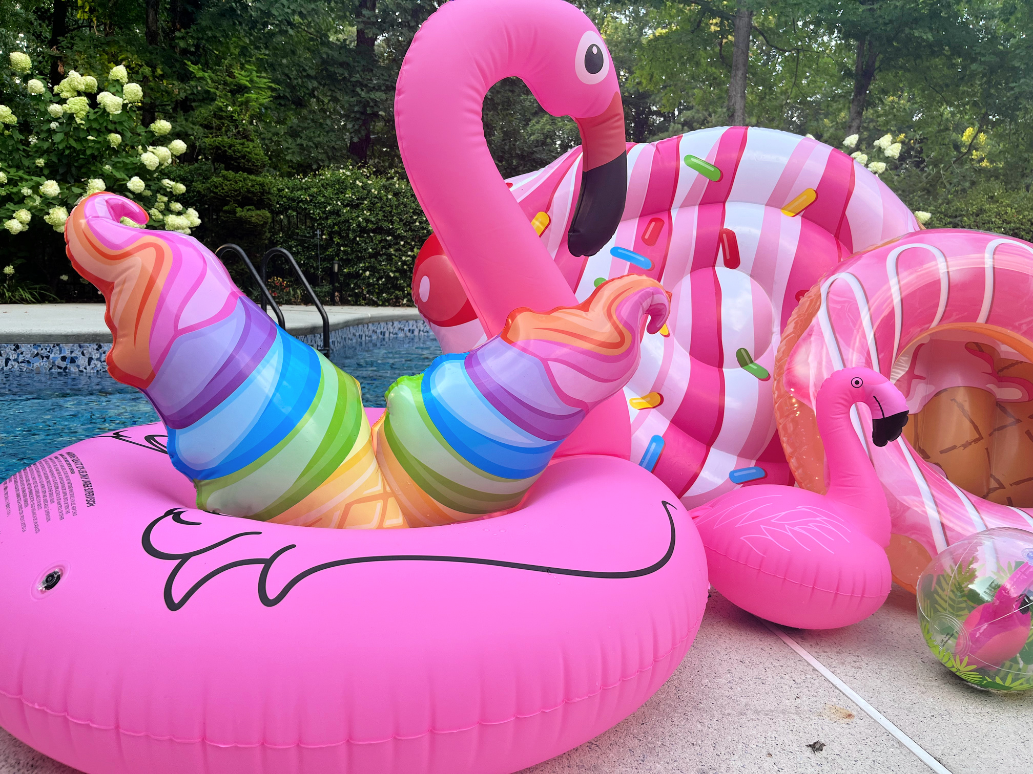 inflatable pool toys