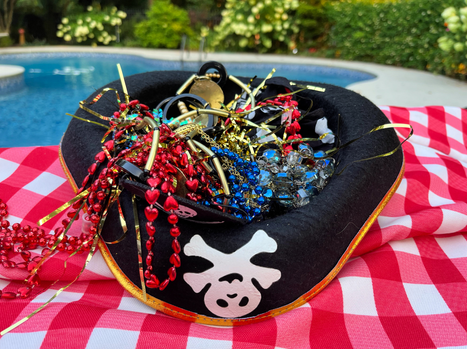 kids pool party ideas with a pirate theme