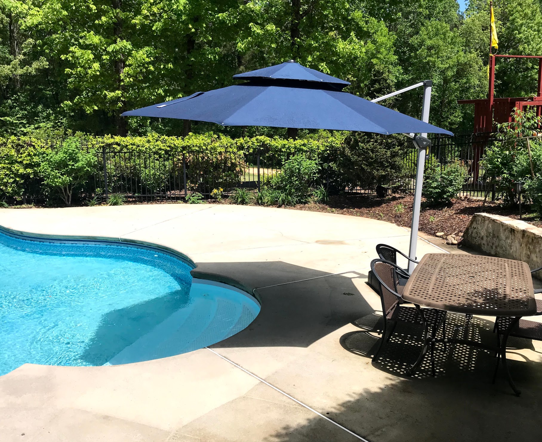 cantilever patio umbrella