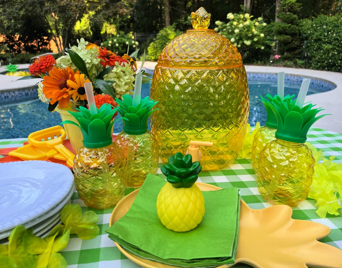 pineapple beverage dispenser with pineapple pool party cups