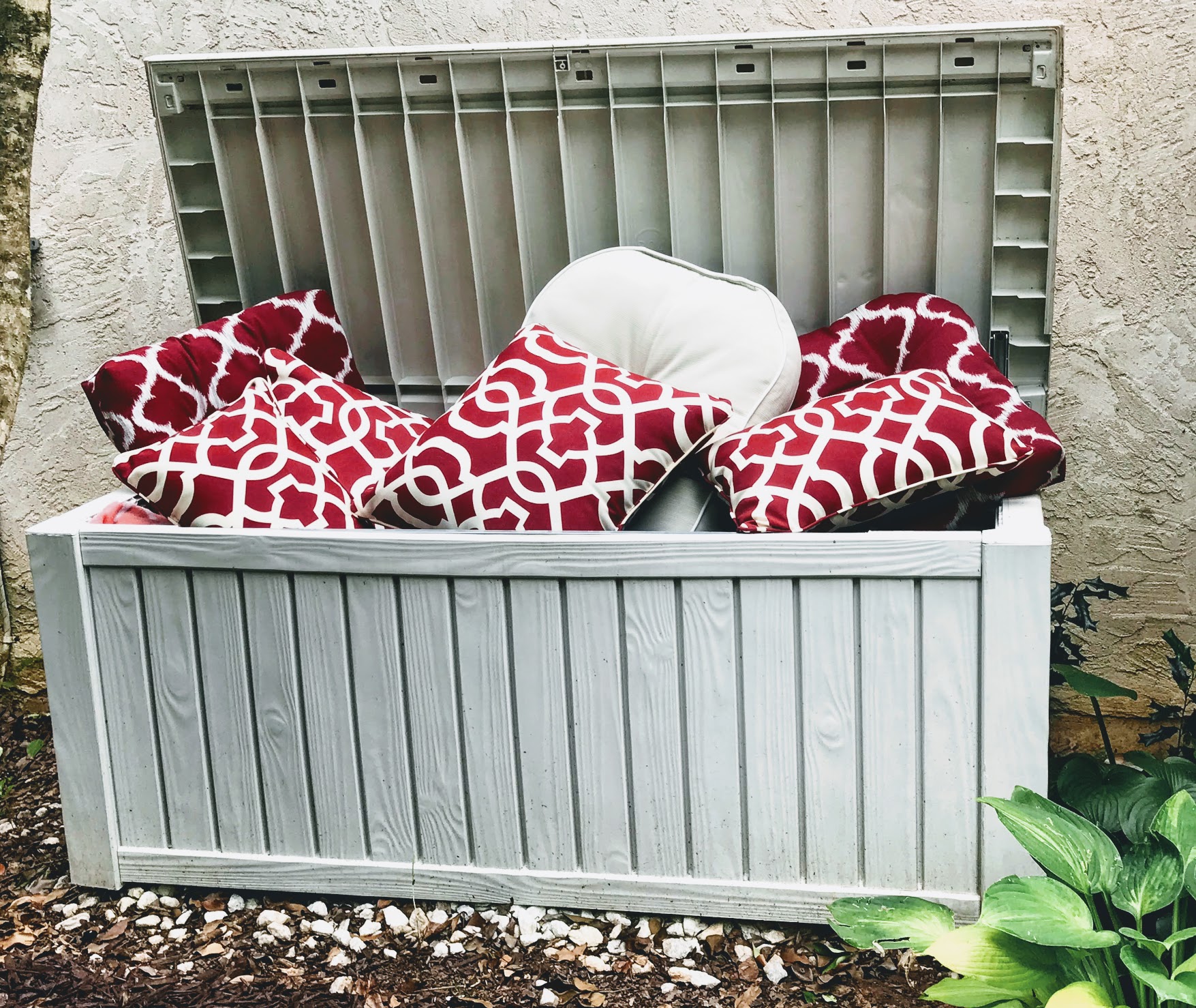 outdoor cushion storage