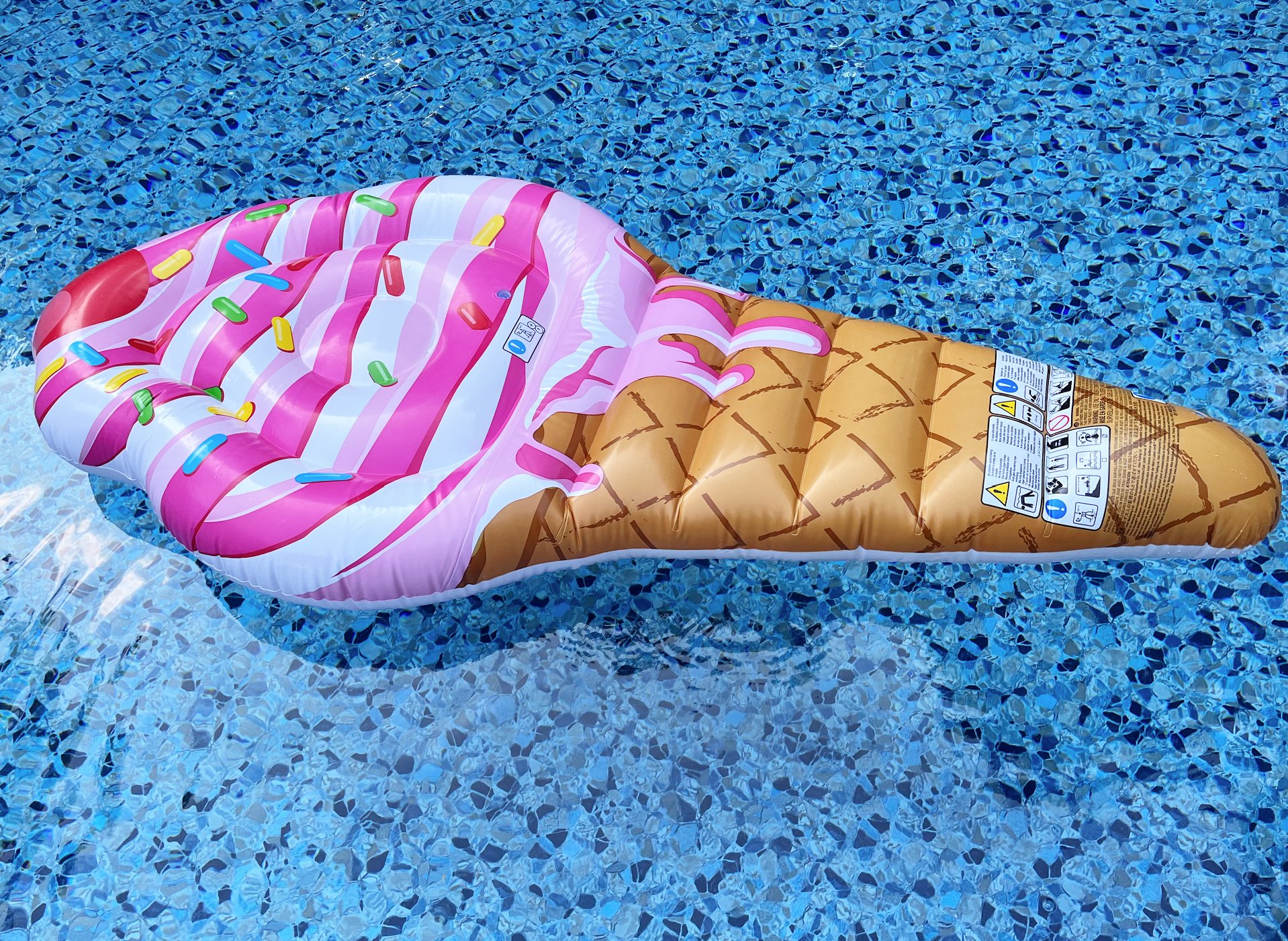 ice cream pool float