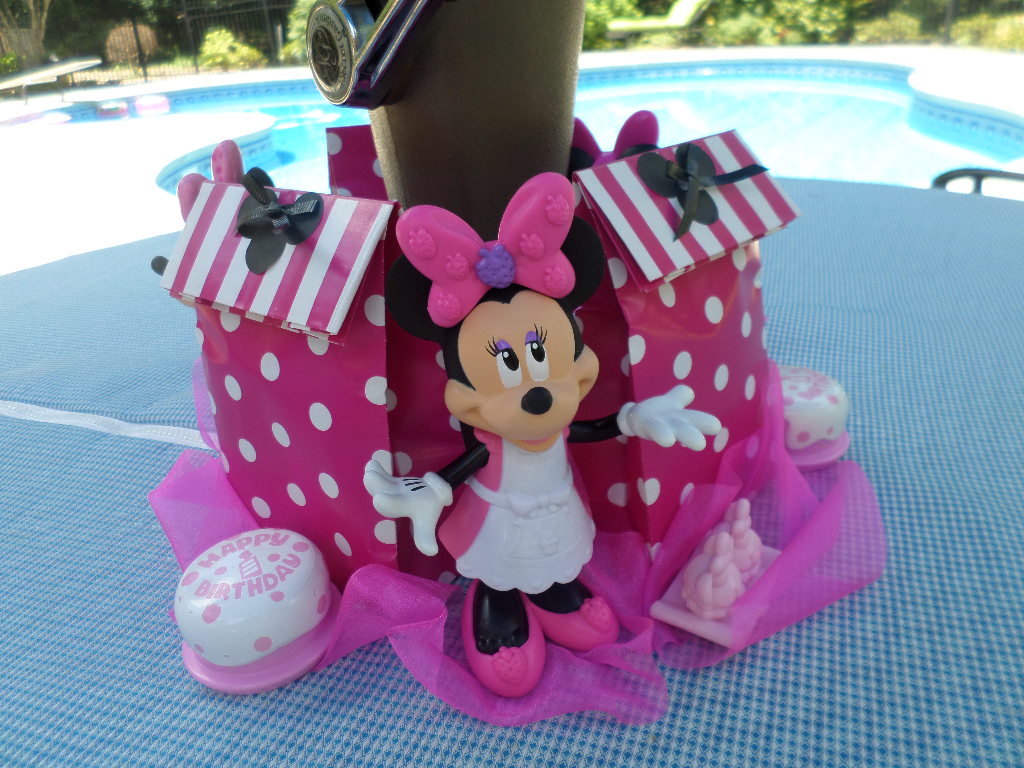 minnie mouse pool party ideas for kids