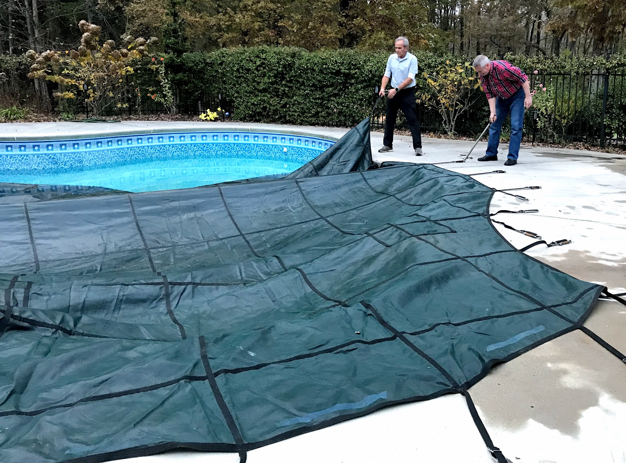 winter swimming pool cover