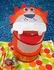 kids pool party games