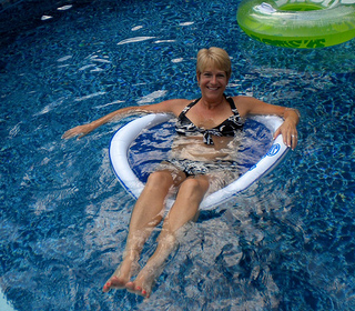 floating pool chair