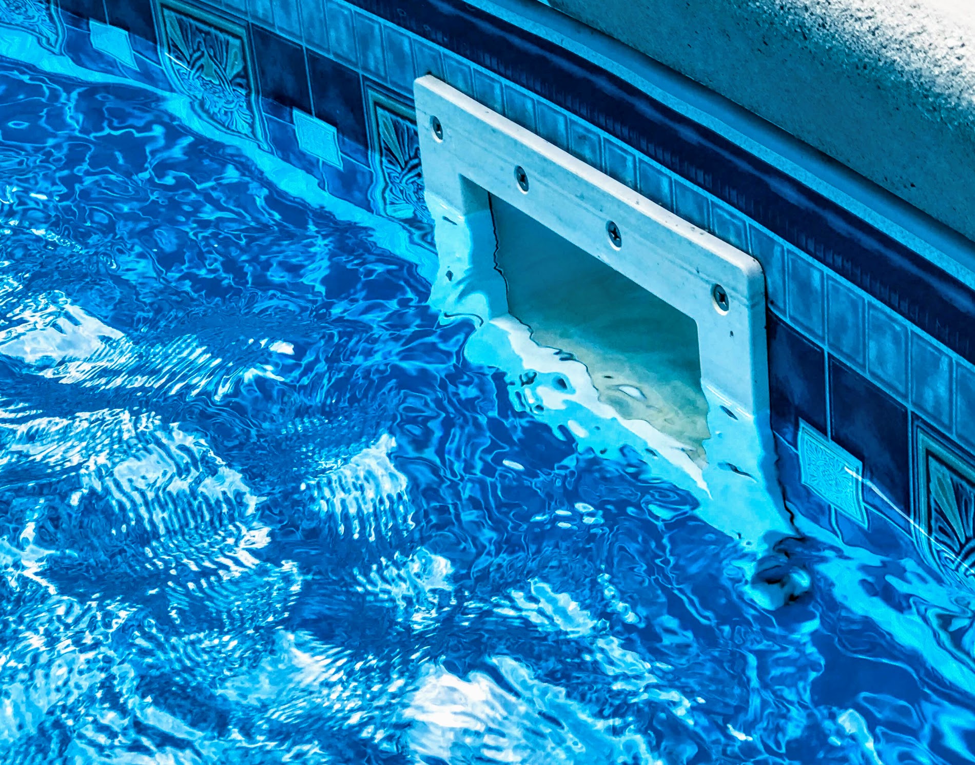 swimming pool maintenance tips